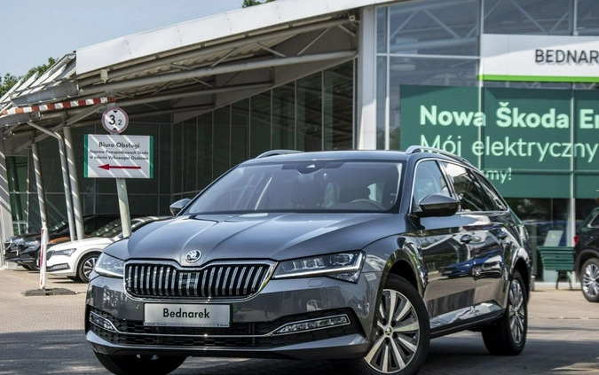 Skoda Superb cena 181700 przebieg: 5, rok produkcji 2024 z Pakość małe 326